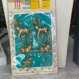 Midcentury holiday decorations for candles.